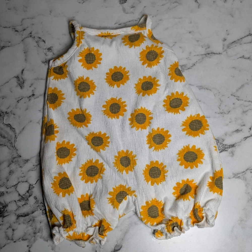 Sunflower Print‎ Baby Romper - Picture 2 of 5